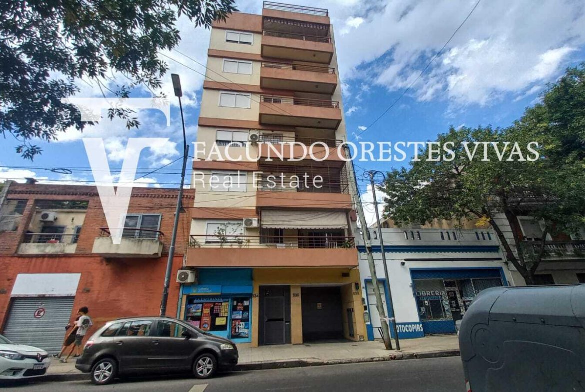 VENTA-DOS AMBIENTES-BALCON-FRENTE-PARQUE AVELLANEDA