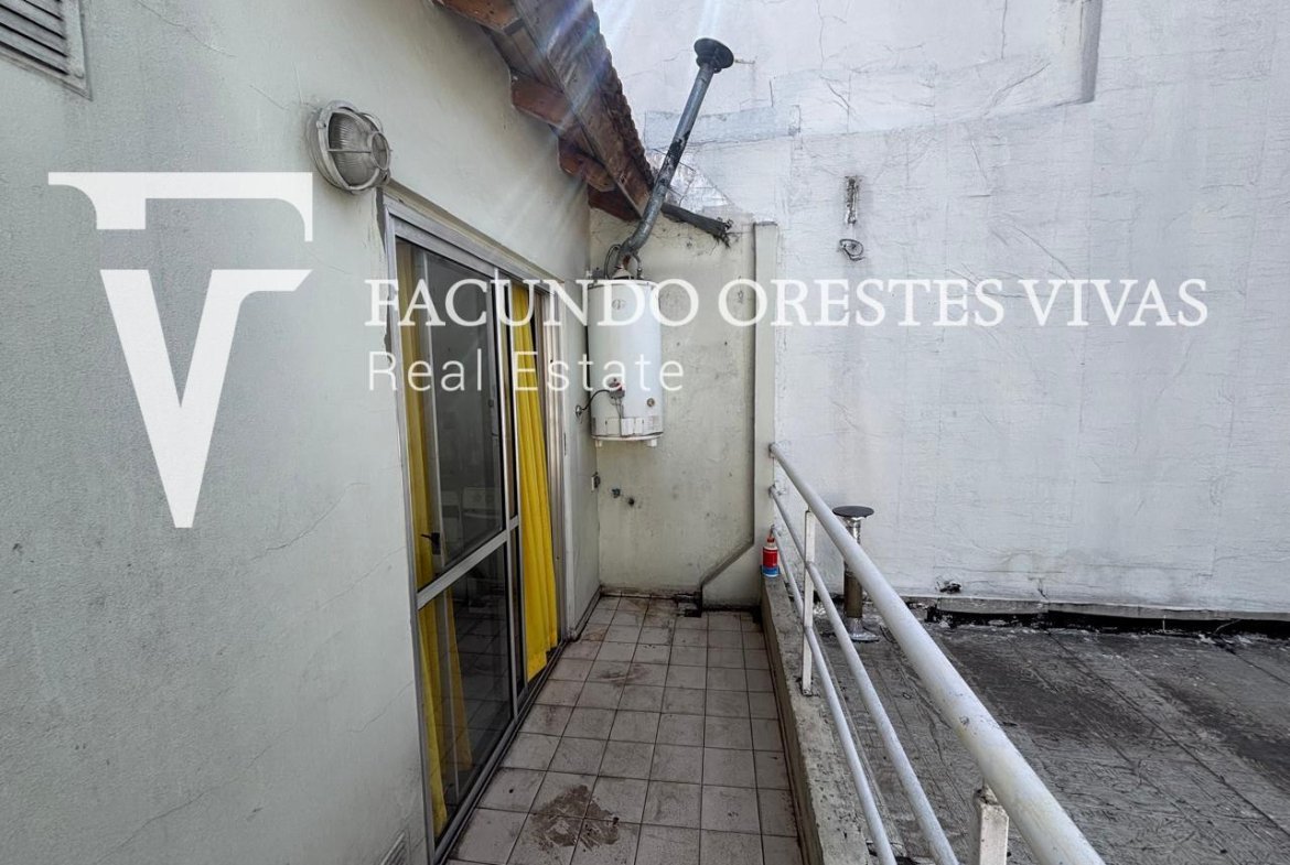VENTA-PH-DOS AMBIENTES-SIN EXPENSAS-MATADEROS