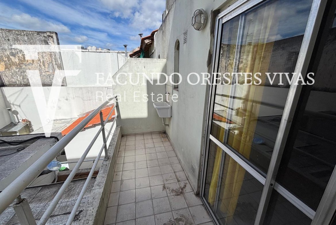 VENTA-PH-DOS AMBIENTES-SIN EXPENSAS-MATADEROS