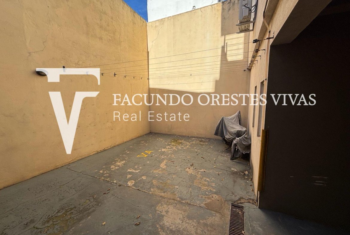 VENTA-SEMI PISO-CUATRO AMBIENTES-DORMITORIO EN SUITE-VELEZ SARFIELD