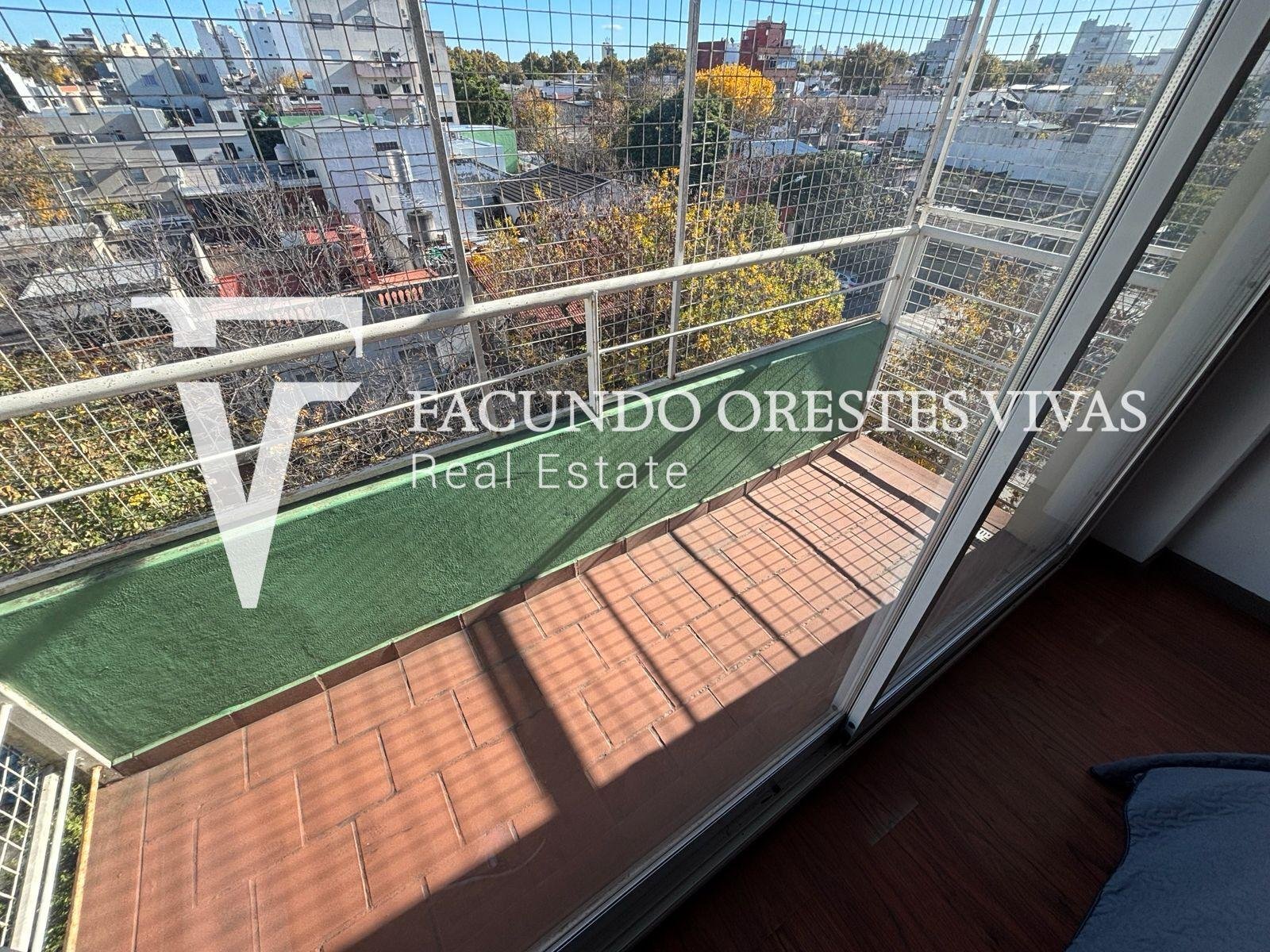 VENTA-SEMI PISO-CUATRO AMBIENTES-DORMITORIO EN SUITE-VELEZ SARFIELD