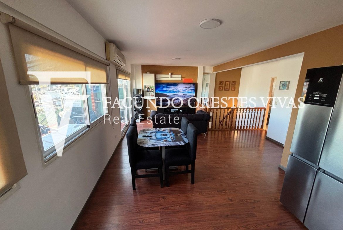 VENTA-SEMI PISO-CUATRO AMBIENTES-DORMITORIO EN SUITE-VELEZ SARFIELD