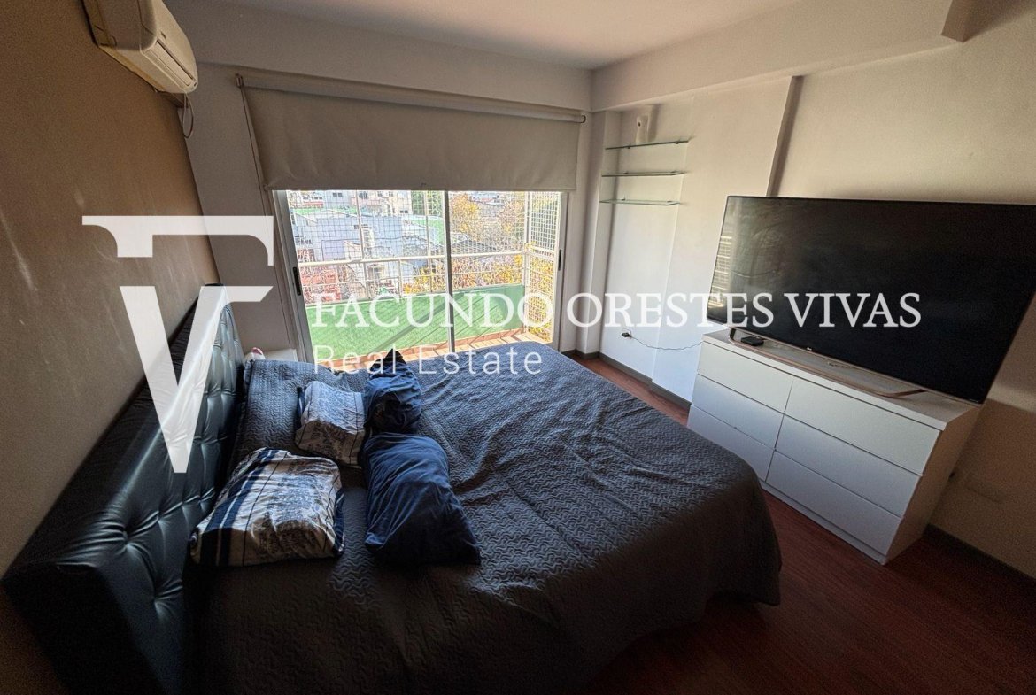 VENTA-SEMI PISO-CUATRO AMBIENTES-DORMITORIO EN SUITE-VELEZ SARFIELD