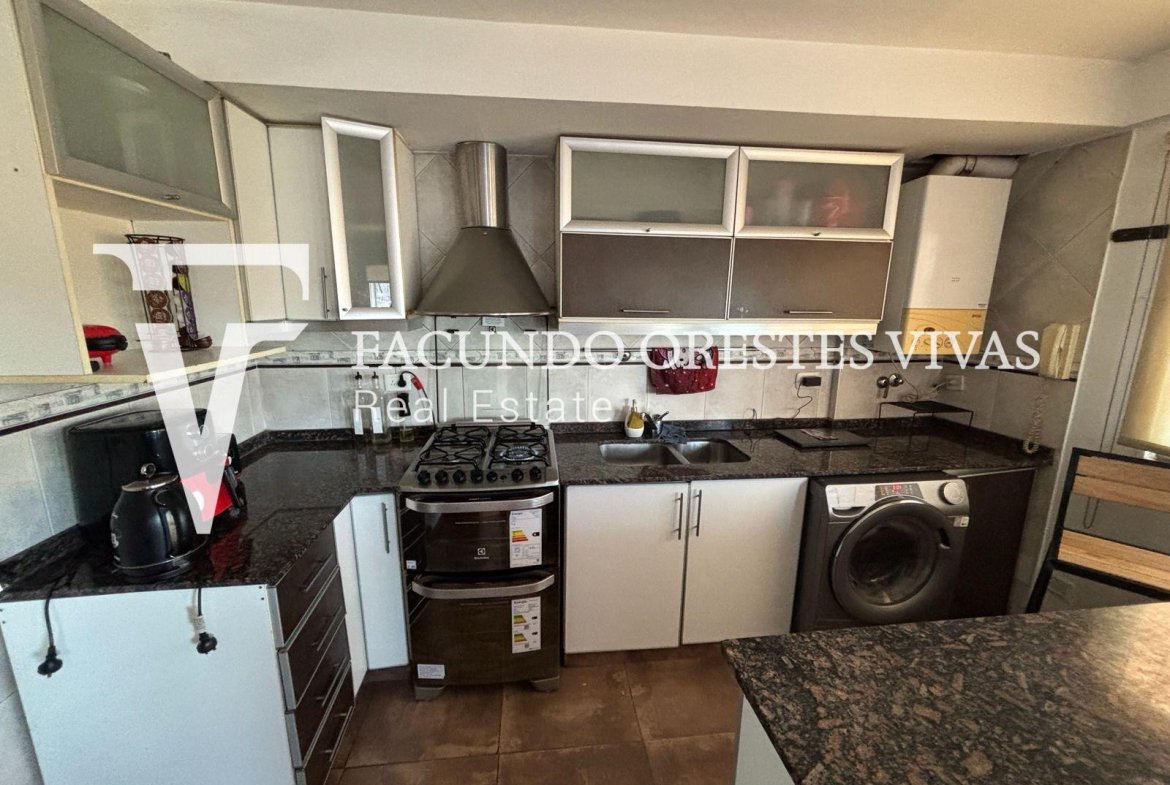 VENTA-SEMI PISO-CUATRO AMBIENTES-DORMITORIO EN SUITE-VELEZ SARFIELD