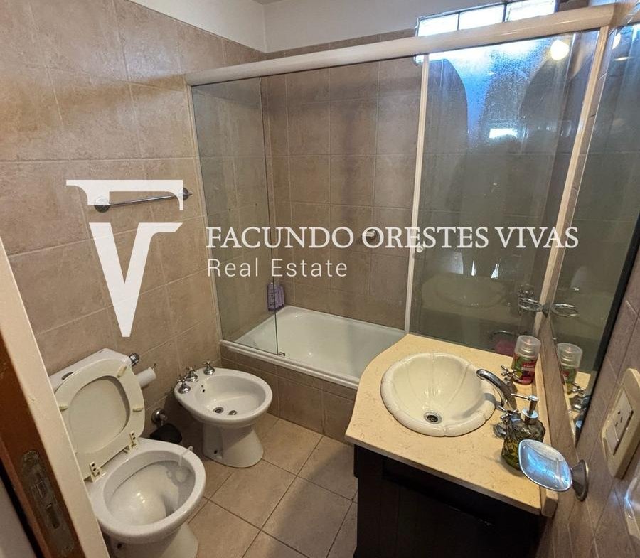 VENTA-SEMI PISO-CUATRO AMBIENTES-DORMITORIO EN SUITE-VELEZ SARFIELD