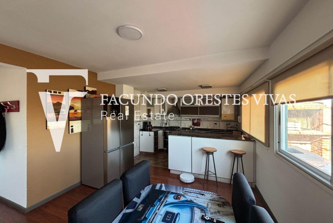 VENTA-SEMI PISO-CUATRO AMBIENTES-DORMITORIO EN SUITE-VELEZ SARFIELD