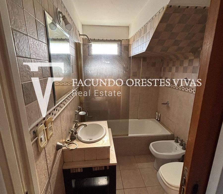VENTA-SEMI PISO-CUATRO AMBIENTES-DORMITORIO EN SUITE-VELEZ SARFIELD