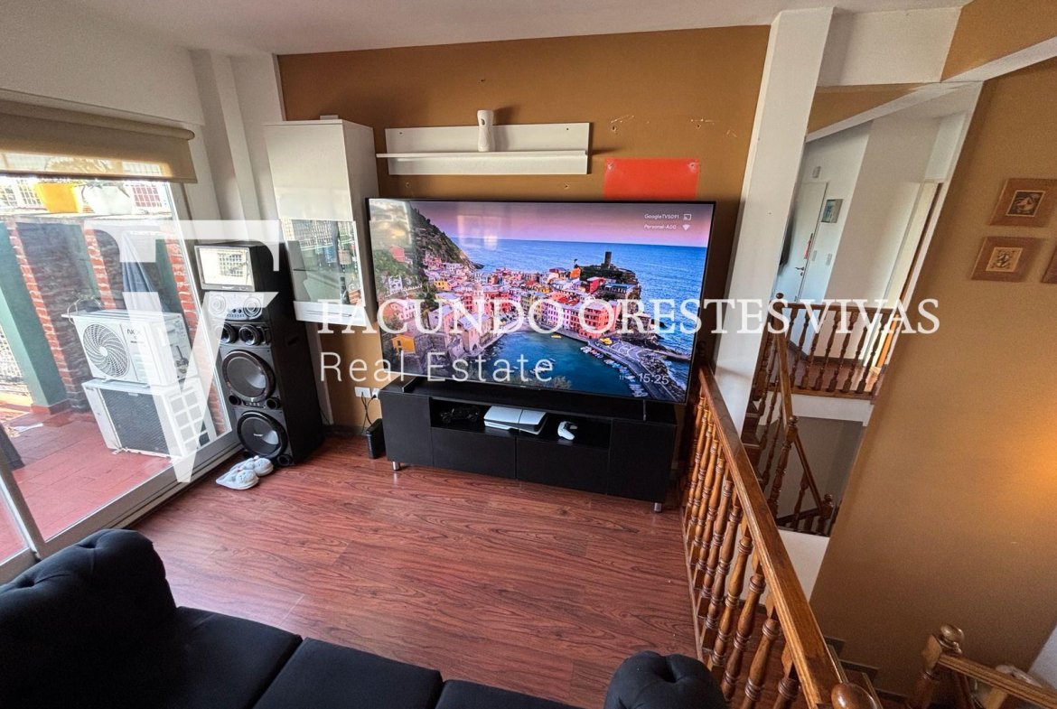 VENTA-SEMI PISO-CUATRO AMBIENTES-DORMITORIO EN SUITE-VELEZ SARFIELD