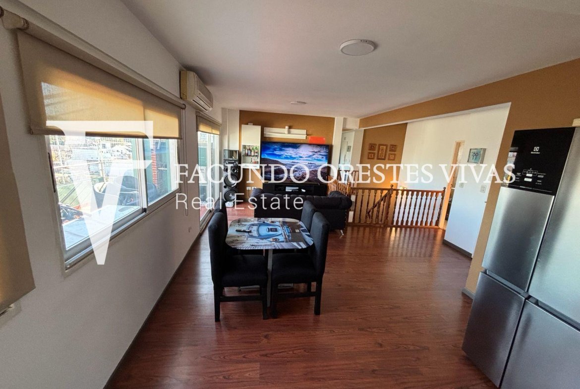 VENTA-SEMI PISO-CUATRO AMBIENTES-DORMITORIO EN SUITE-VELEZ SARFIELD