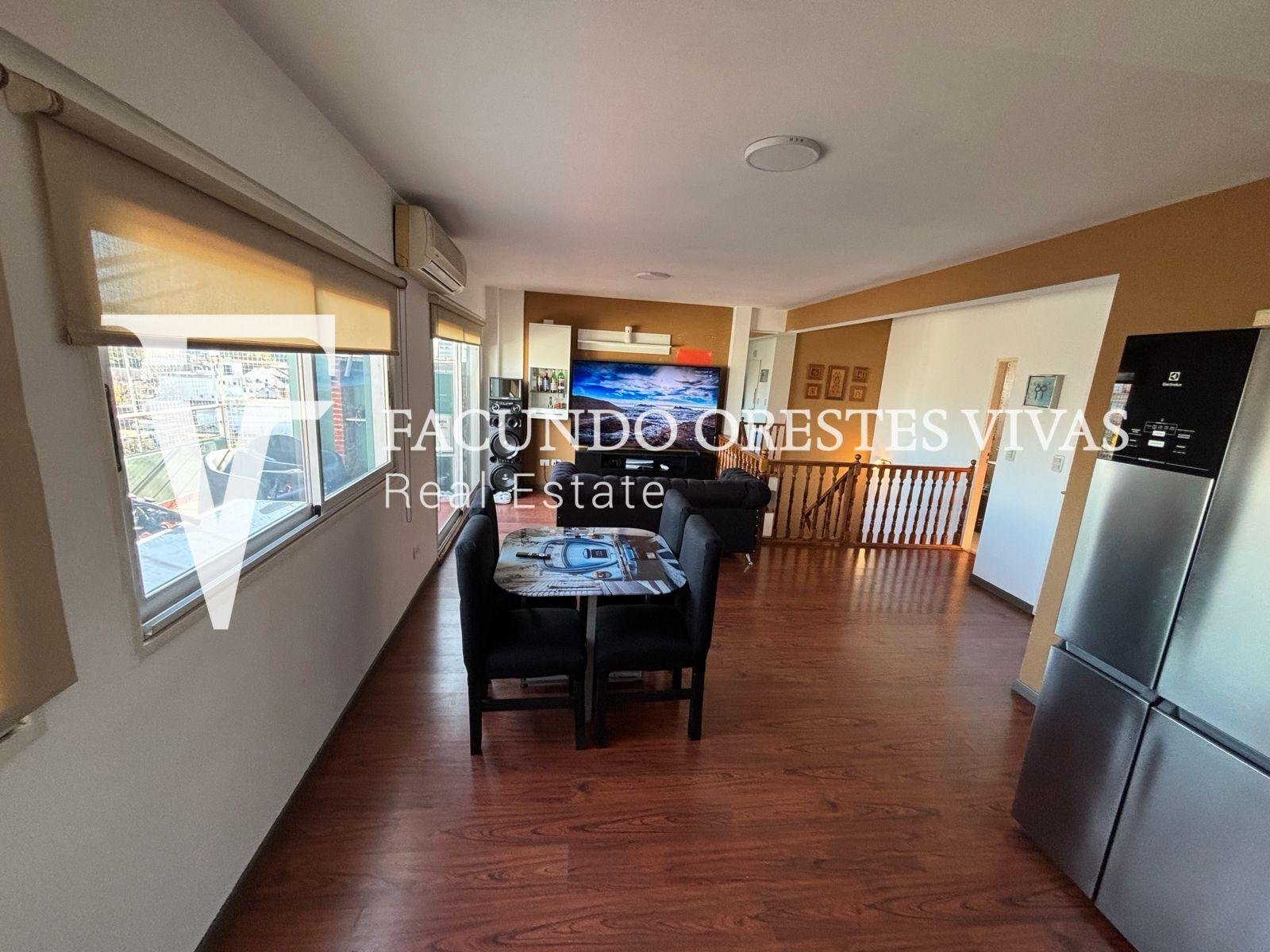 VENTA-SEMI PISO-CUATRO AMBIENTES-DORMITORIO EN SUITE-VELEZ SARFIELD