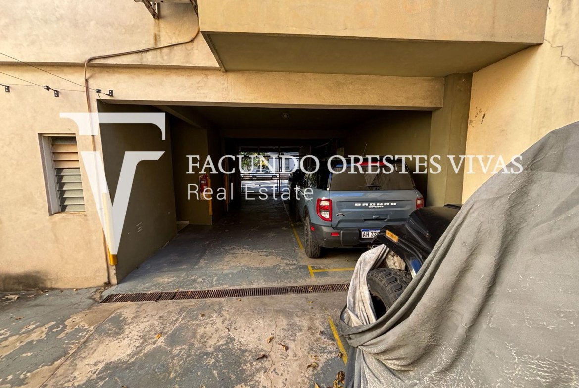 VENTA-SEMI PISO-CUATRO AMBIENTES-DORMITORIO EN SUITE-VELEZ SARFIELD