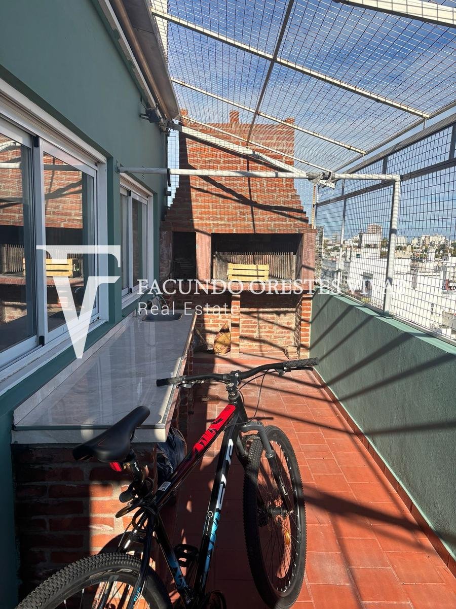 VENTA-SEMI PISO-CUATRO AMBIENTES-DORMITORIO EN SUITE-VELEZ SARFIELD