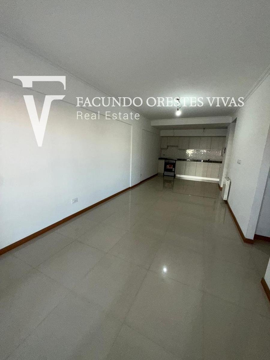 VENTA- TRES AMBIENTES-FRENTE-BALCON-A ESTRENAR-MATADEROS
