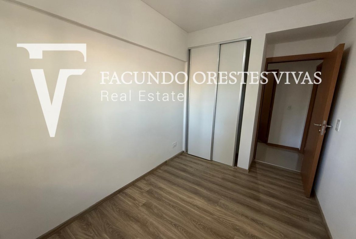 VENTA- TRES AMBIENTES-FRENTE-BALCON-A ESTRENAR-MATADEROS