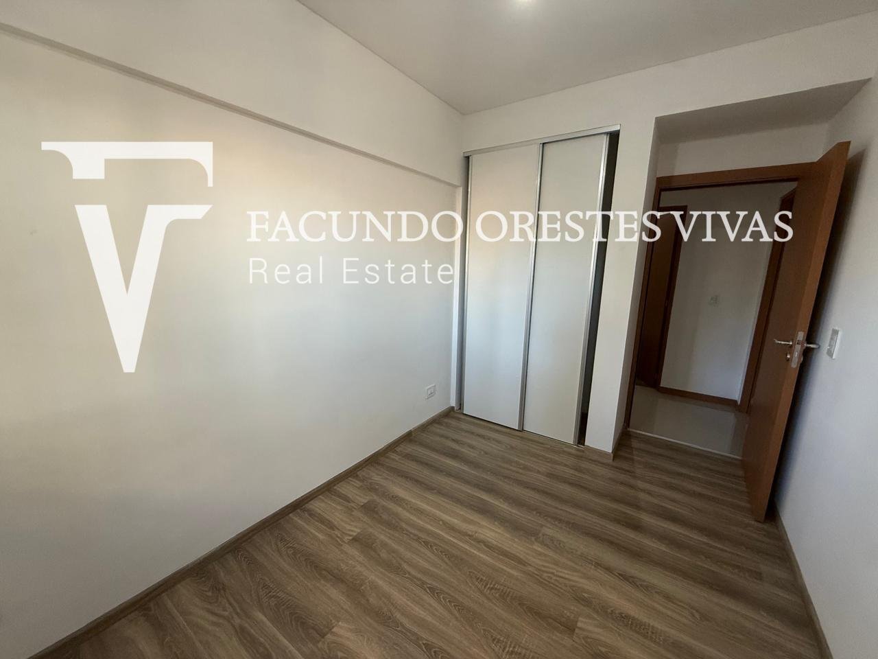 VENTA- TRES AMBIENTES-FRENTE-BALCON-A ESTRENAR-MATADEROS