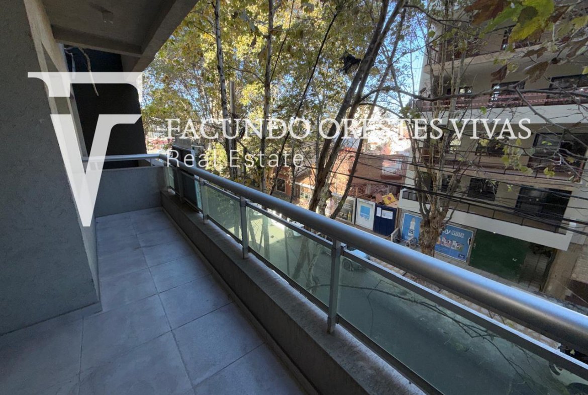 VENTA- TRES AMBIENTES-FRENTE-BALCON-A ESTRENAR-MATADEROS
