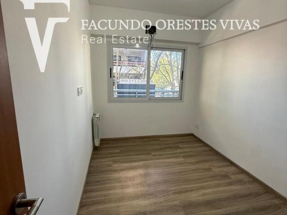 VENTA- TRES AMBIENTES-FRENTE-BALCON-A ESTRENAR-MATADEROS