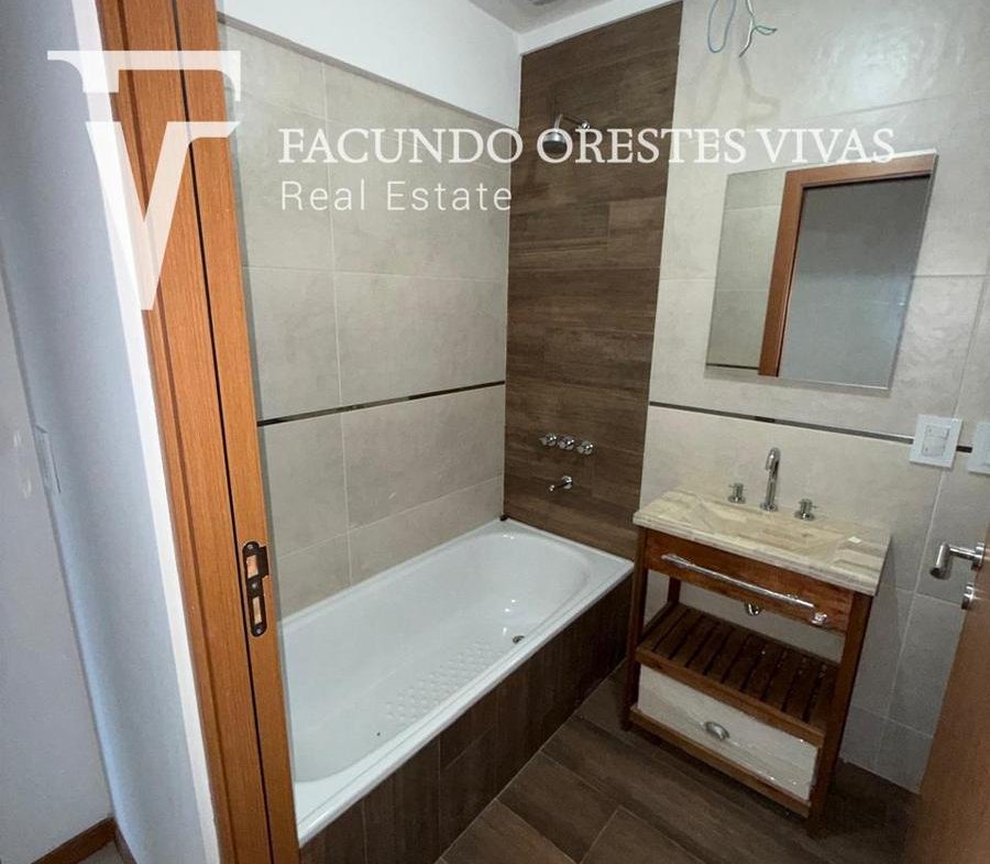 VENTA- TRES AMBIENTES-FRENTE-BALCON-A ESTRENAR-MATADEROS