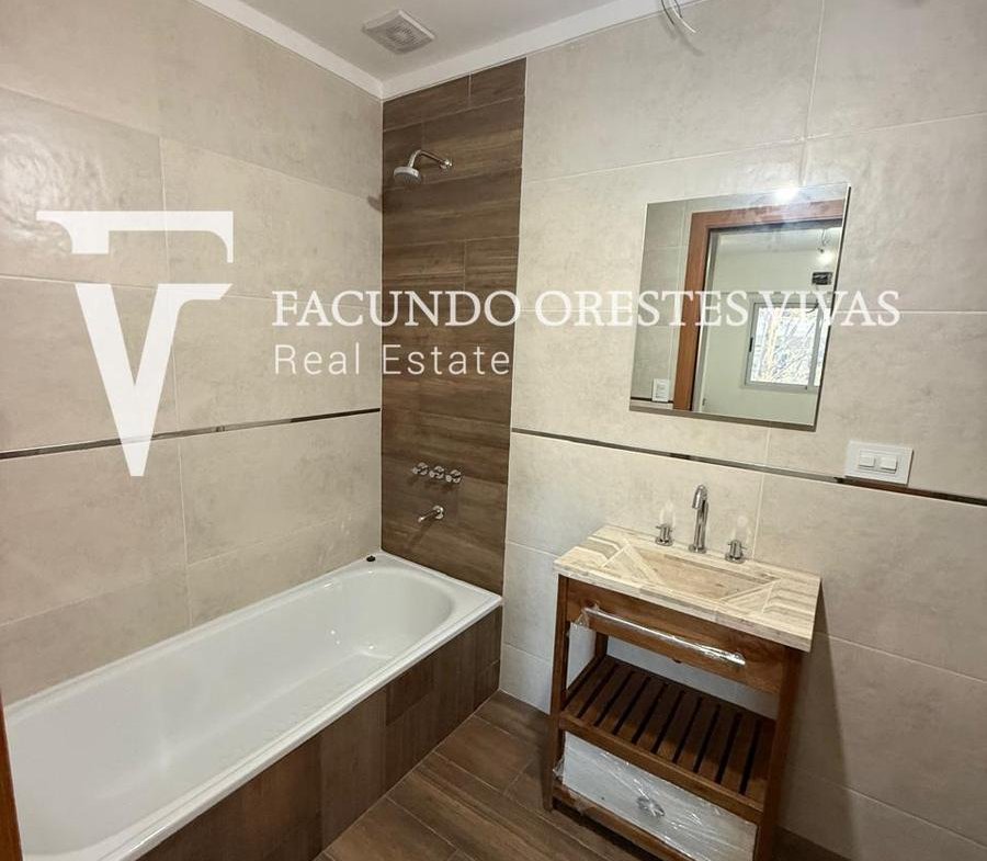 VENTA- TRES AMBIENTES-FRENTE-BALCON-A ESTRENAR-MATADEROS