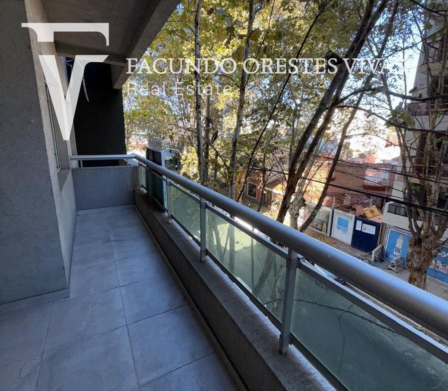 VENTA- TRES AMBIENTES-FRENTE-BALCON-A ESTRENAR-MATADEROS