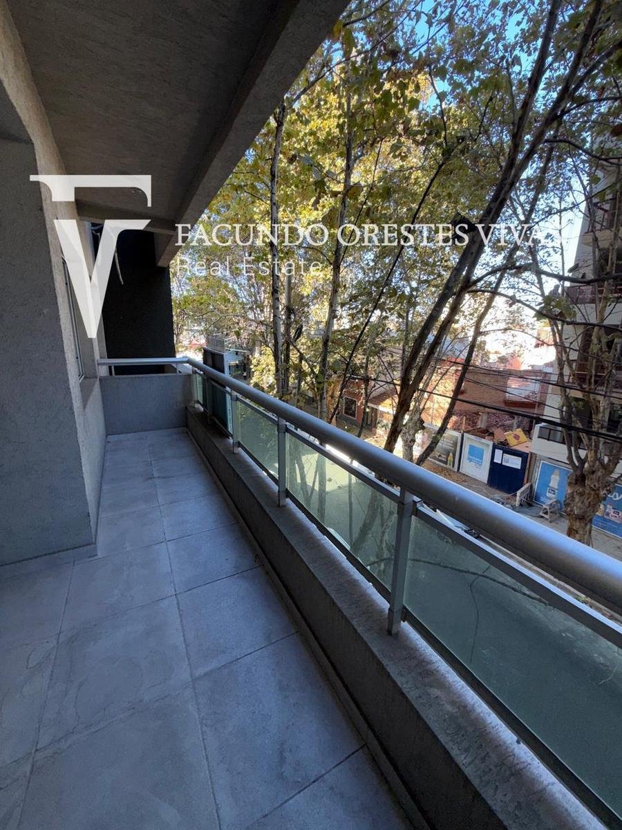 VENTA- TRES AMBIENTES-FRENTE-BALCON-A ESTRENAR-MATADEROS