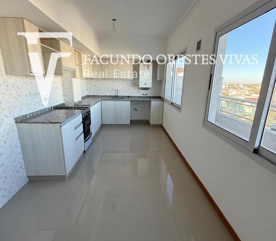 VENTA-MONOAMBIENTE-BALCON ATERRAZADO-FRENTE-MATADEROS