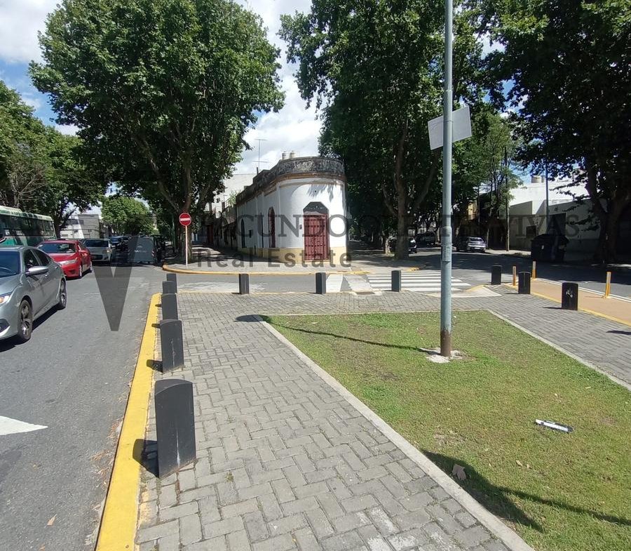 Venta Casa y Local 3 Ambientes Lote Propio