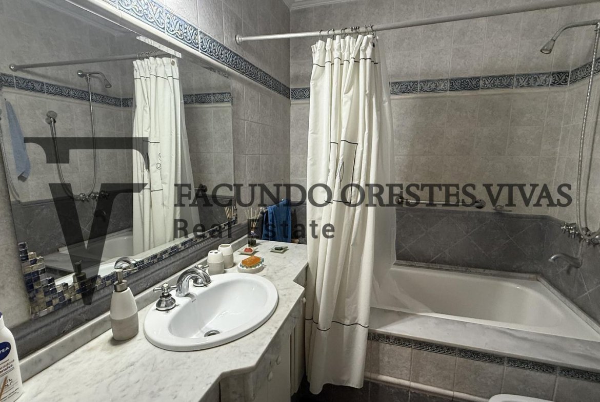 Venta Casa 6 ambientes Villa Lugano Parrilla Jardin