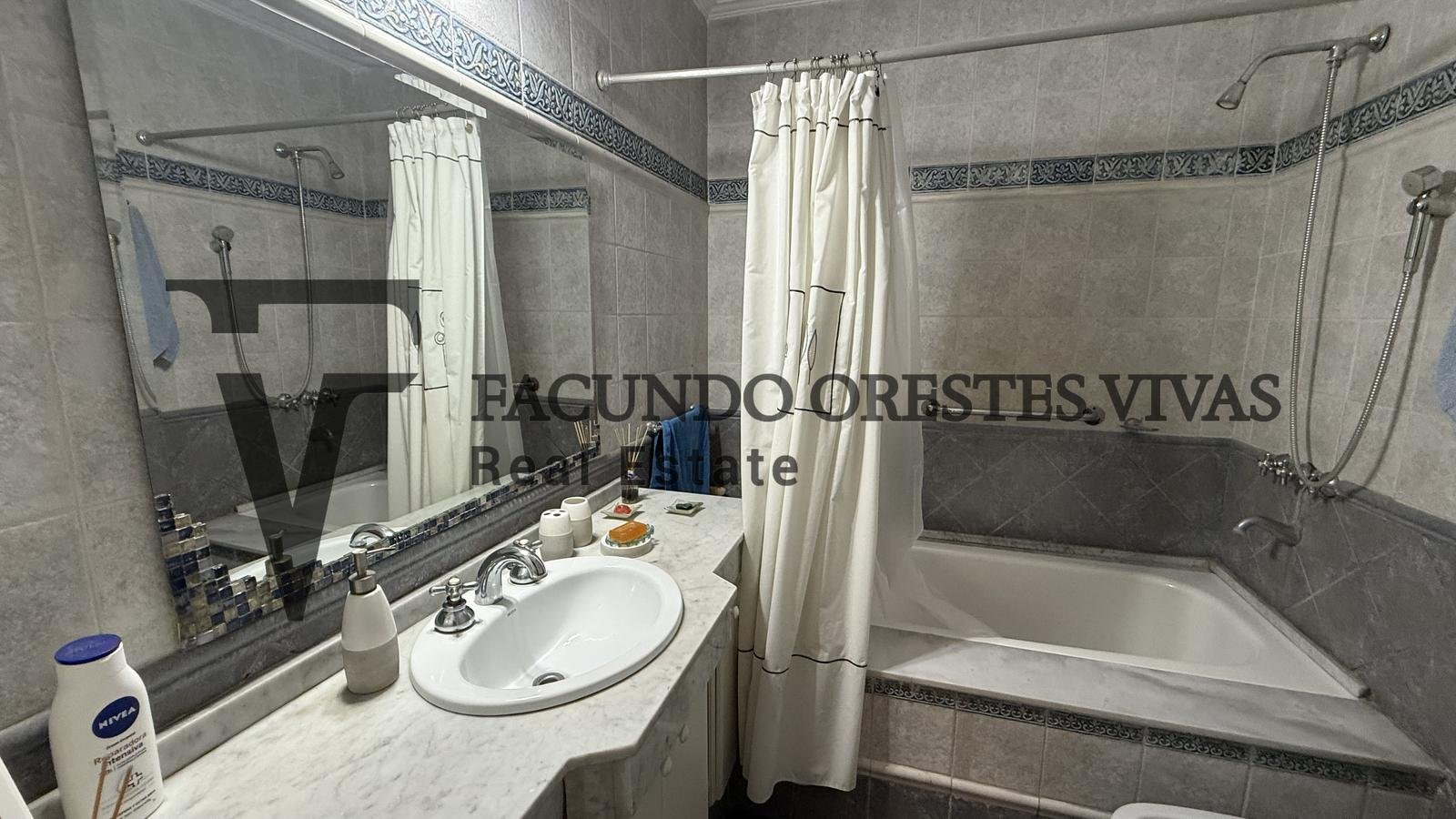 Venta Casa 6 ambientes Villa Lugano Parrilla Jardin