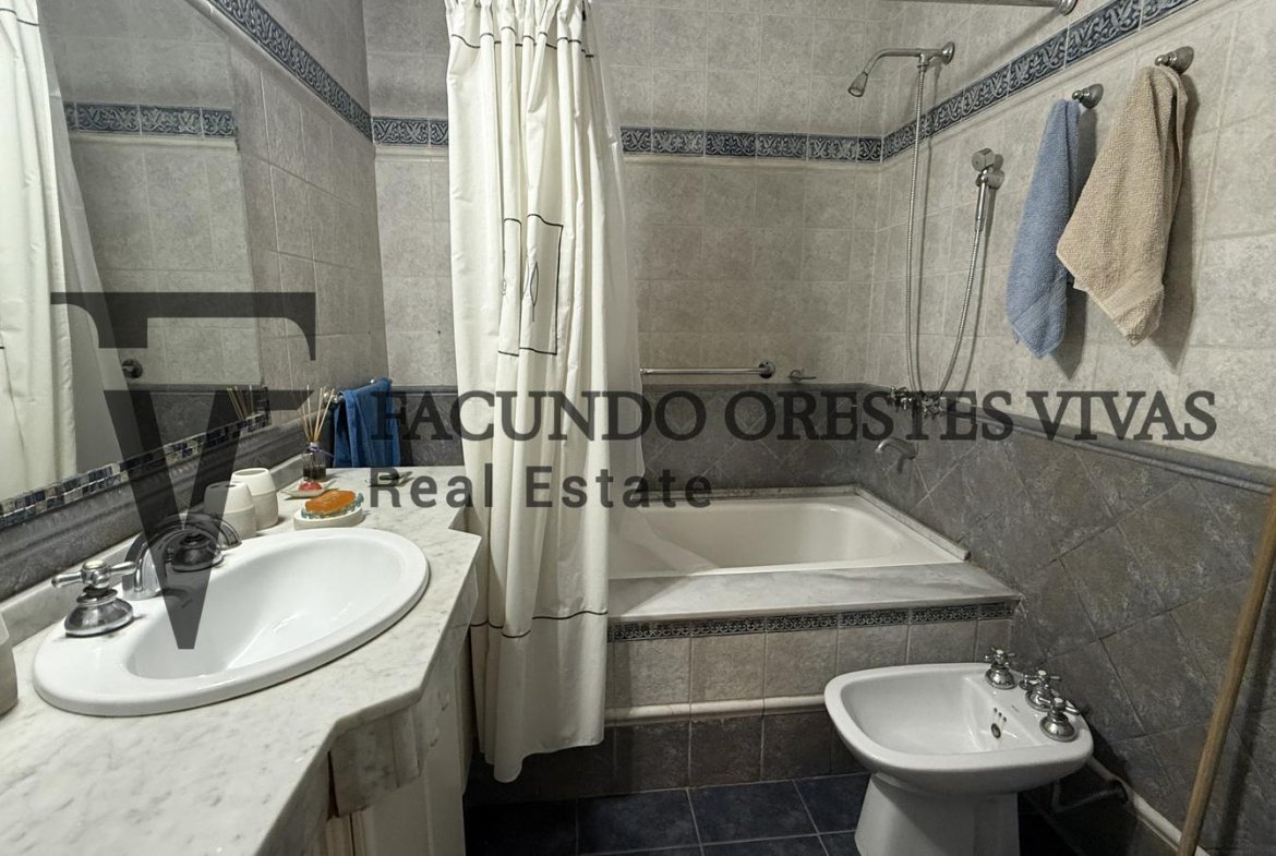 Venta Casa 6 ambientes Villa Lugano Parrilla Jardin