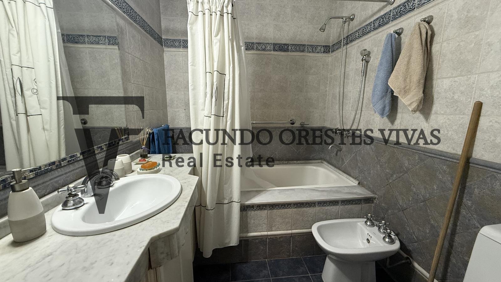 Venta Casa 6 ambientes Villa Lugano Parrilla Jardin