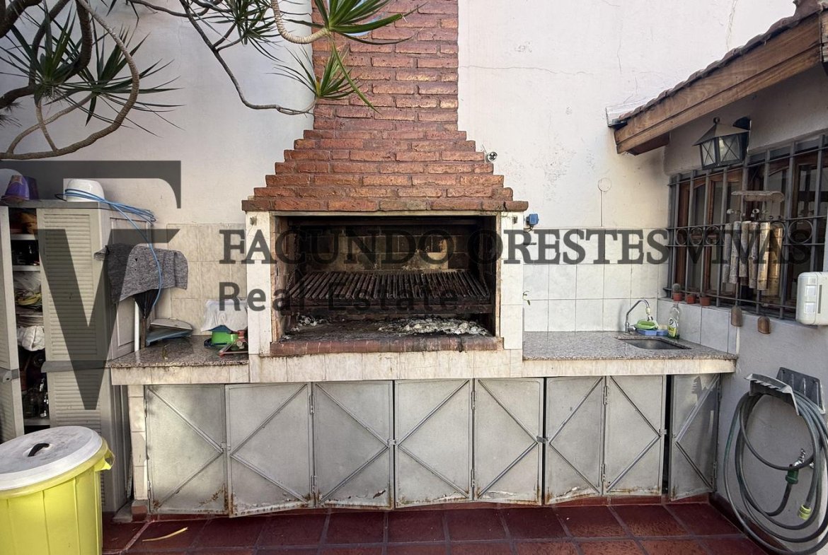 Venta Casa 6 ambientes Villa Lugano Parrilla Jardin