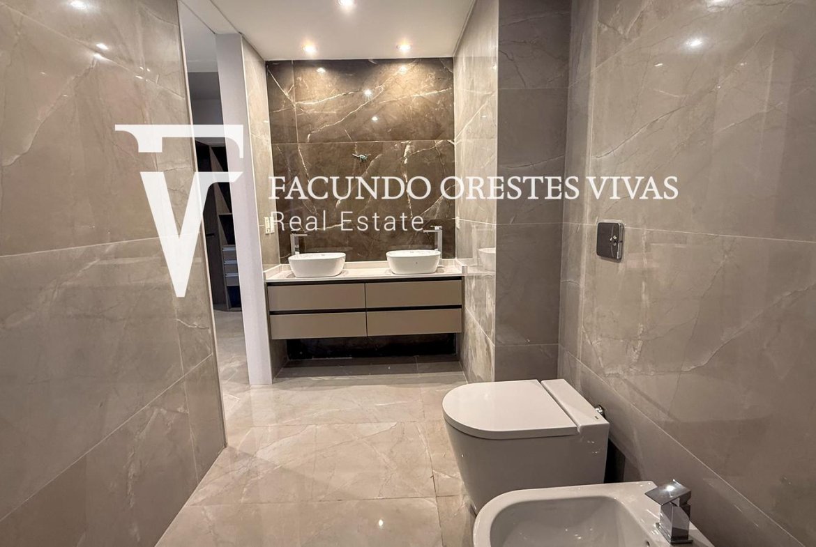 VENTA-CUATRO AMBIENTES-CATEGORIA-EXCLUSIVO-BALCON ATERRAZADO-COCHERA-BARRIO NAON