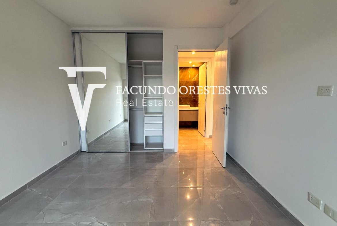 VENTA-CUATRO AMBIENTES-CATEGORIA-EXCLUSIVO-BALCON ATERRAZADO-COCHERA-BARRIO NAON