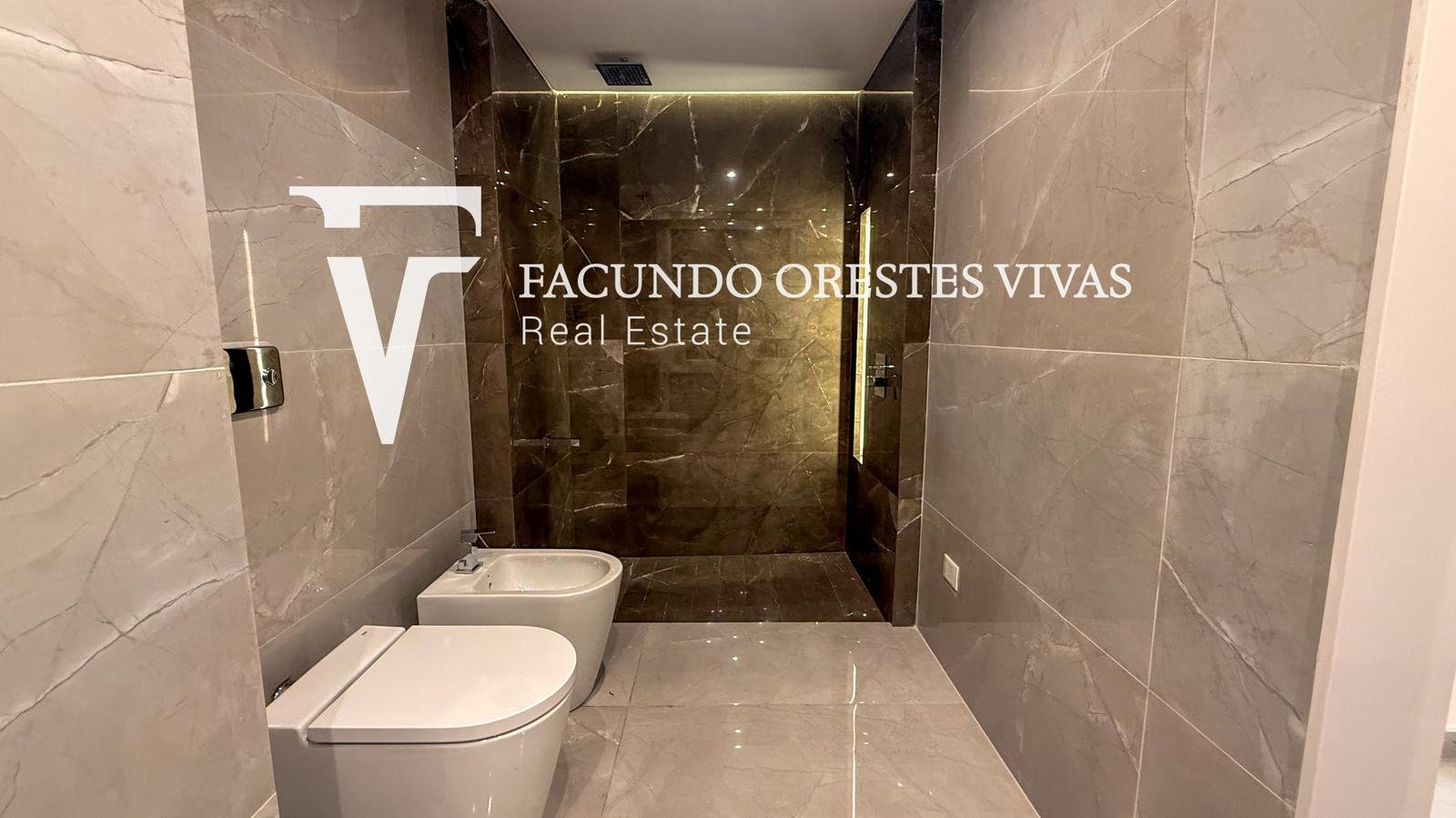 VENTA-CUATRO AMBIENTES-CATEGORIA-EXCLUSIVO-BALCON ATERRAZADO-COCHERA-BARRIO NAON