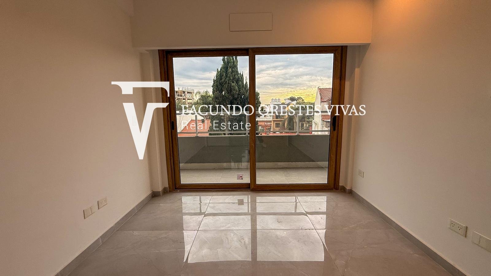 VENTA-CUATRO AMBIENTES-CATEGORIA-EXCLUSIVO-BALCON ATERRAZADO-COCHERA-BARRIO NAON