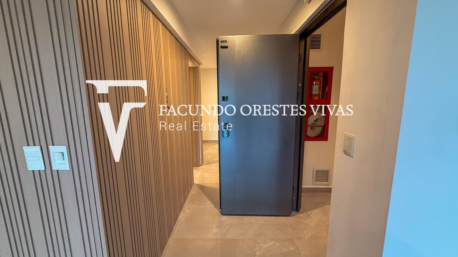 VENTA-CUATRO AMBIENTES-CATEGORIA-EXCLUSIVO-BALCON ATERRAZADO-COCHERA-BARRIO NAON