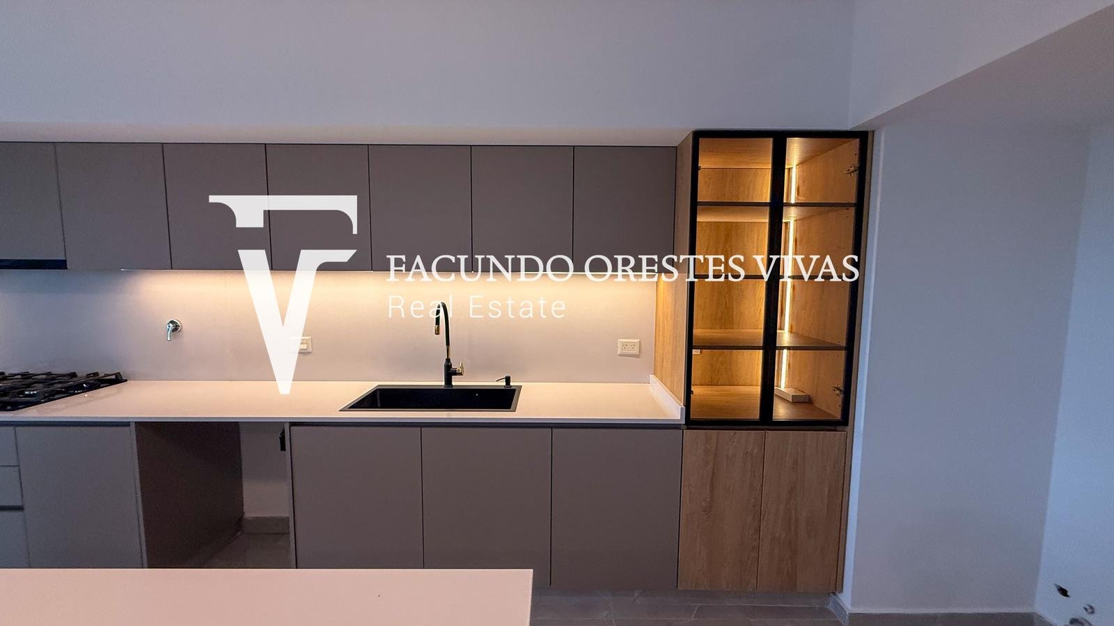 VENTA-CUATRO AMBIENTES-CATEGORIA-EXCLUSIVO-BALCON ATERRAZADO-COCHERA-BARRIO NAON