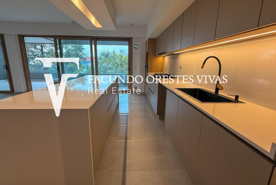 VENTA-CUATRO AMBIENTES-CATEGORIA-EXCLUSIVO-BALCON ATERRAZADO-COCHERA-BARRIO NAON