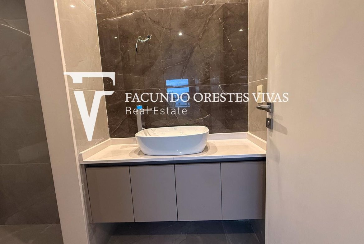 VENTA-CUATRO AMBIENTES-CATEGORIA-EXCLUSIVO-BALCON ATERRAZADO-COCHERA-BARRIO NAON