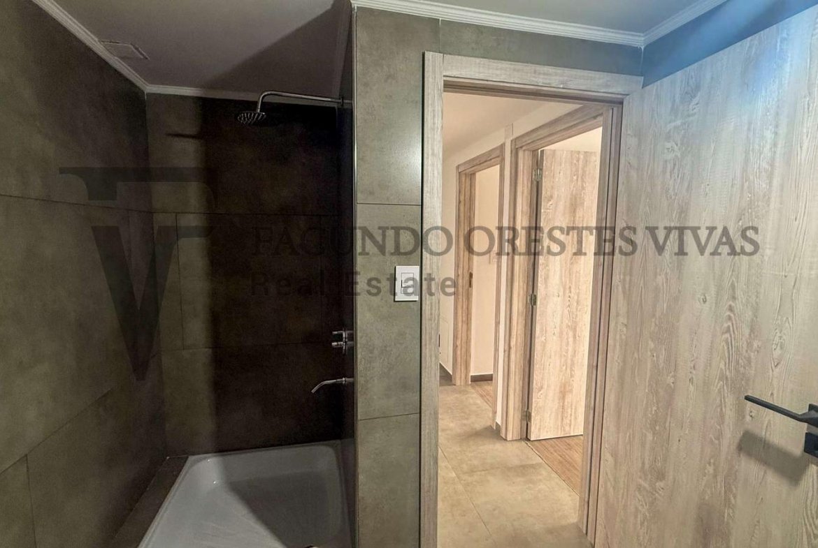 VENTA – DEPARTAMENTO – TRES AMBIENTES – MATADEROS – BALCON