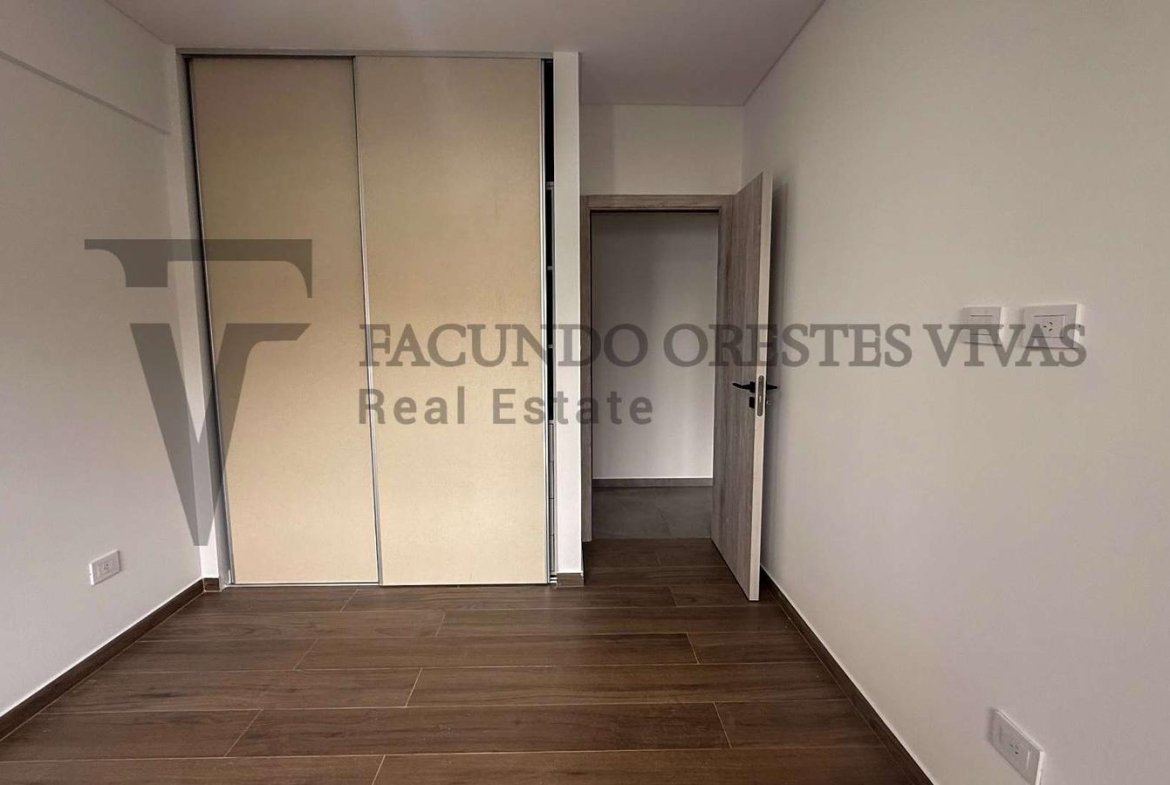 VENTA – DEPARTAMENTO – TRES AMBIENTES – MATADEROS – BALCON