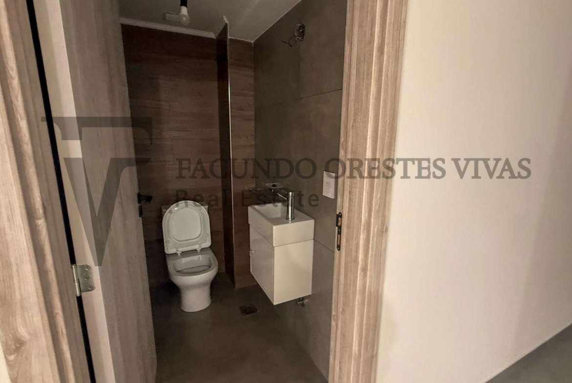VENTA – DEPARTAMENTO – TRES AMBIENTES – MATADEROS – BALCON