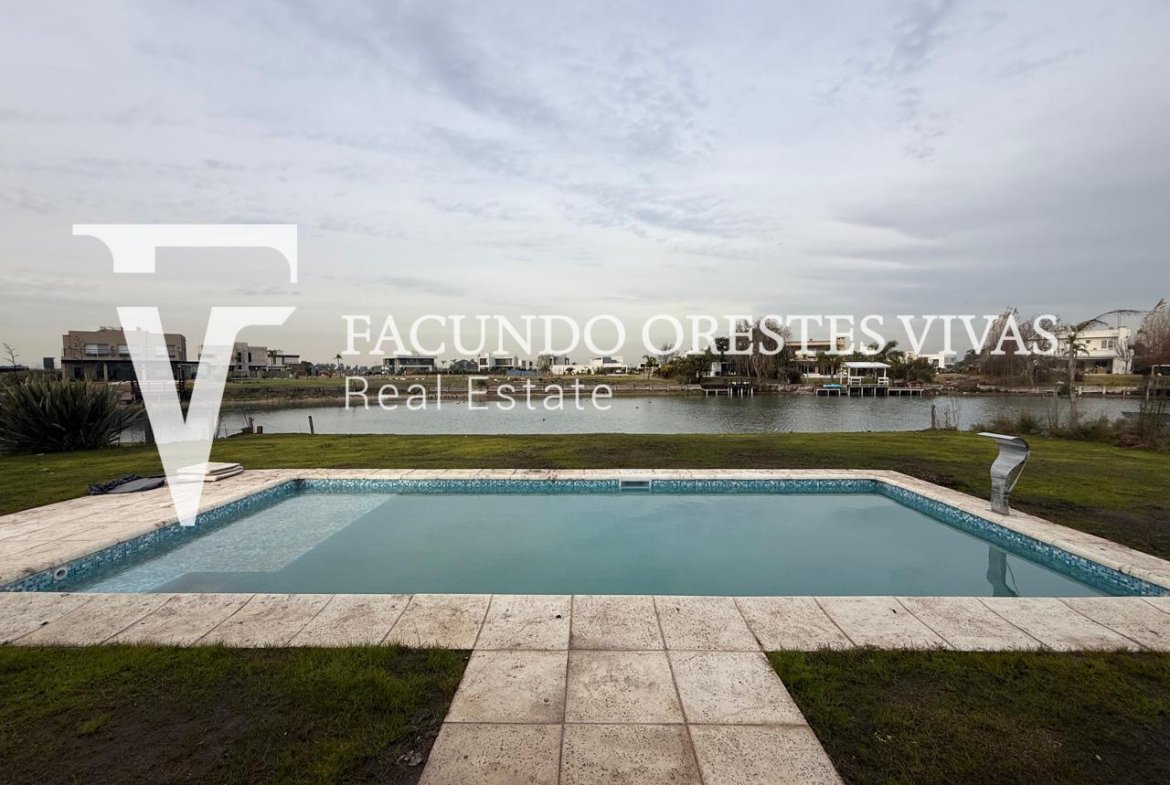 VENTA- CASA- CINCO AMBIENTES-CAYEGORIA-PARRILLA-PILETA-BALCON ATERRAZADO-LAGOS DE CANNING-