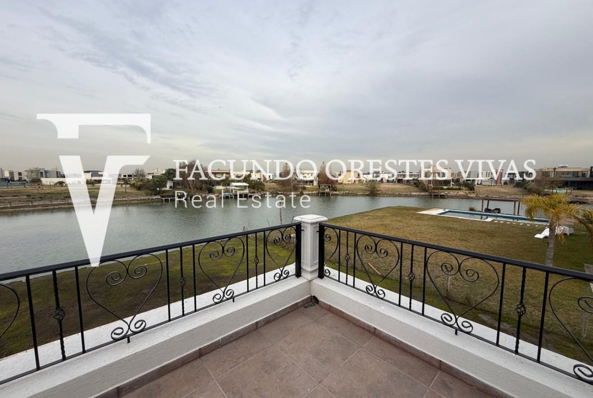 VENTA- CASA- CINCO AMBIENTES-CAYEGORIA-PARRILLA-PILETA-BALCON ATERRAZADO-LAGOS DE CANNING-