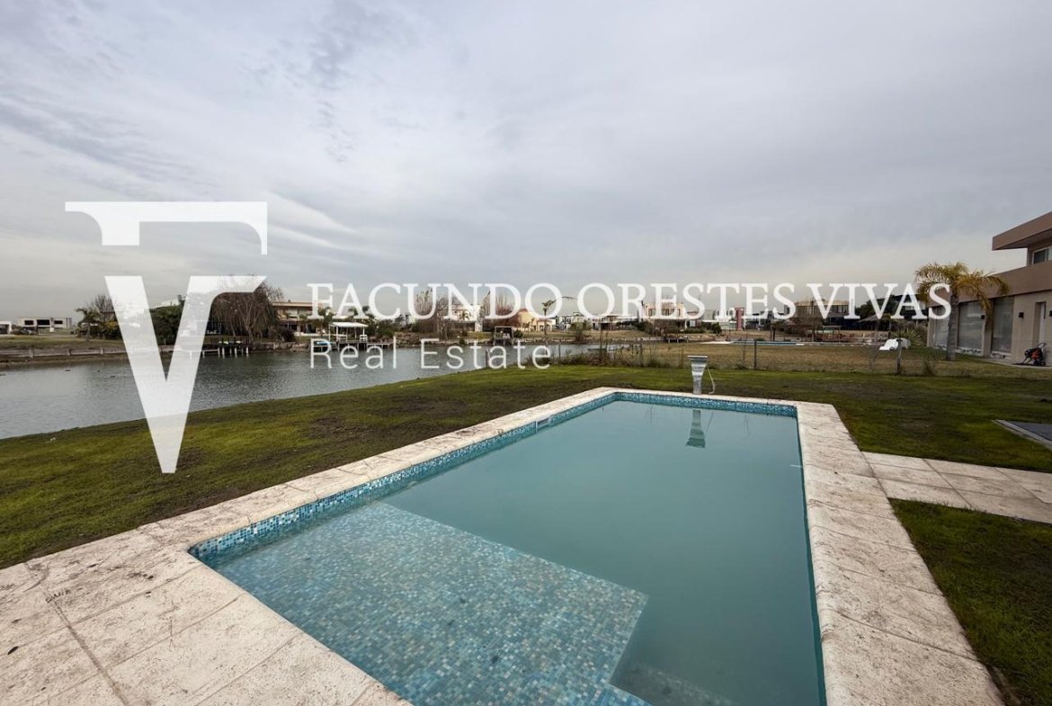 VENTA- CASA- CINCO AMBIENTES-CAYEGORIA-PARRILLA-PILETA-BALCON ATERRAZADO-LAGOS DE CANNING-