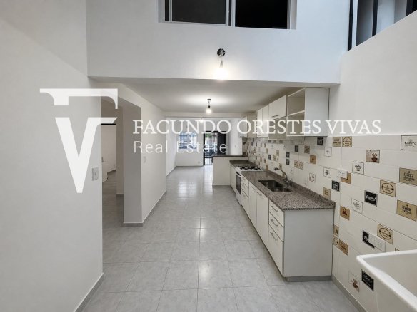 VENTA – PH – TRES AMBIENTES – ENTRADA INDEPENDIENTE – SIN EXPENSAS – LINIERS
