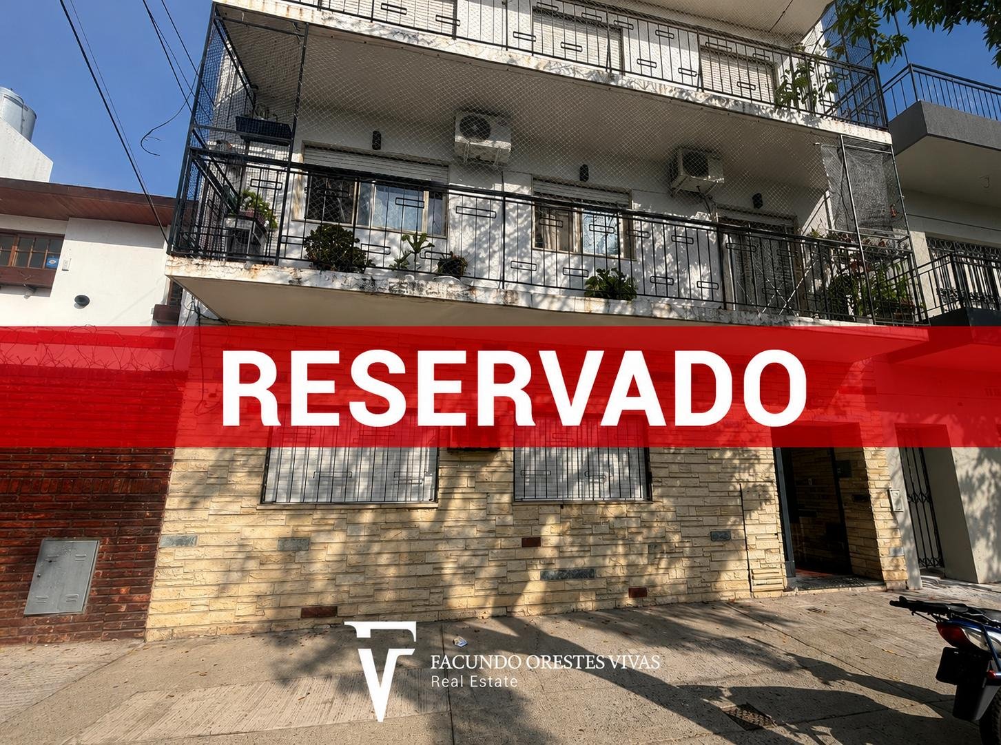 VENTA-LINIERS-DOS AMBIENTES-PLANTA BAJA-PATIO-LAVADERO