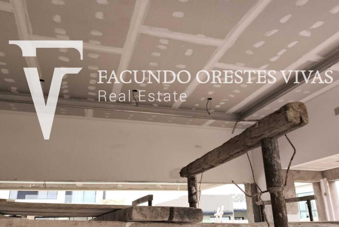 VENTA-CASA- CUATRO AMBIENTES-A ESTRENAR-PERMUTA-FINANCIACION-PISCINA-CANNING CHICO-