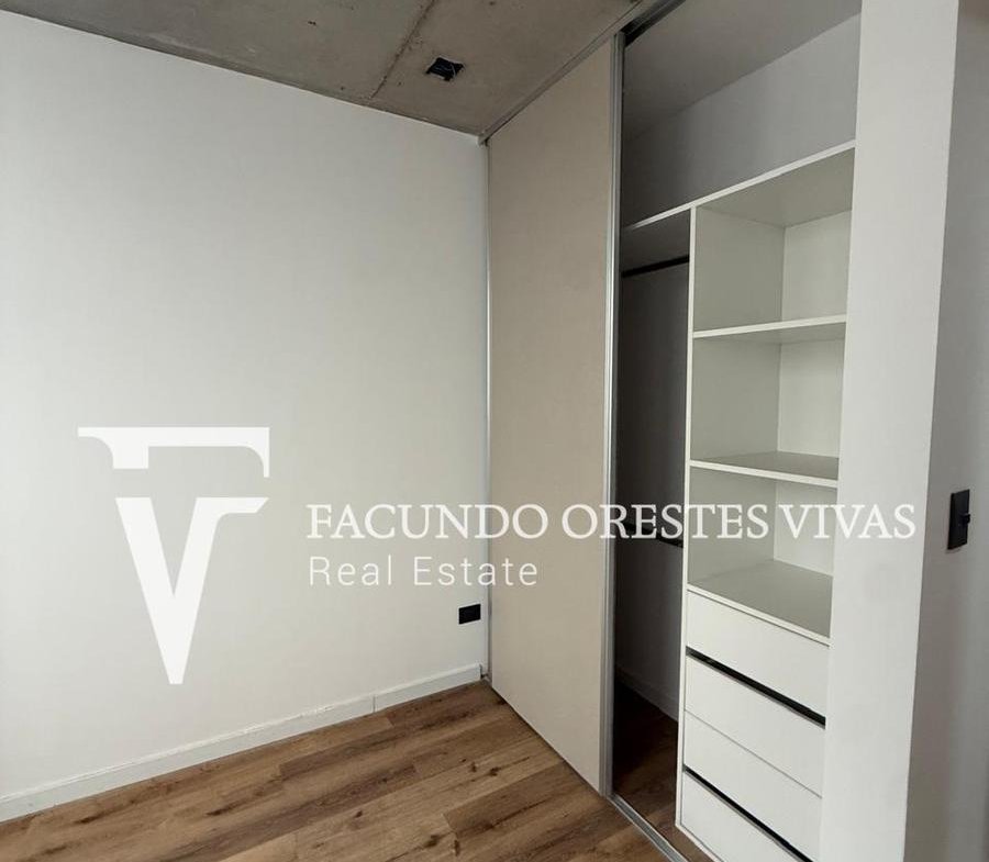 VENTA-DEPARTAMENTO-CUATRO AMBIENTES-PARILLA-BALCON-COCHERA-FRENTE-CATEGORIA-LINIERS
